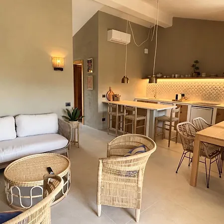 Baia Dorata Porto Istana