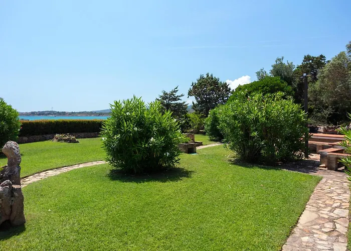Baia Dorata Porto Istana