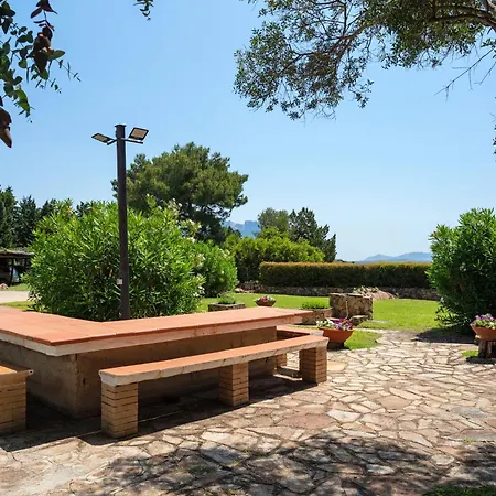 Baia Dorata Porto Istana